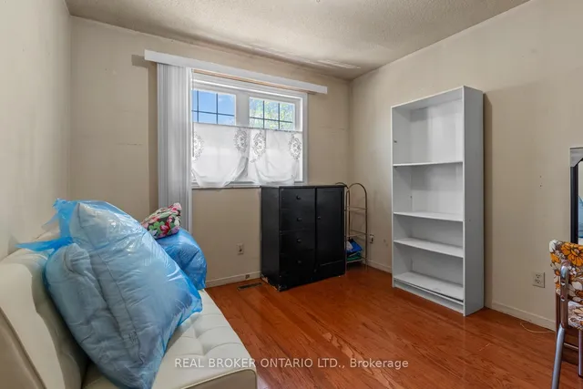 Additional image 24 of 634 Adelaide St