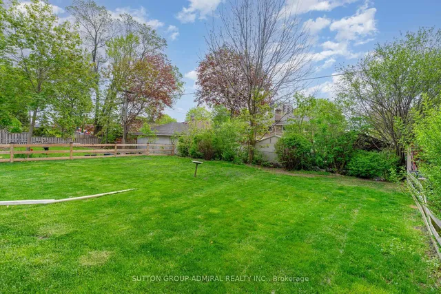 Additional image 31 of 43 Vanderbrent Cres