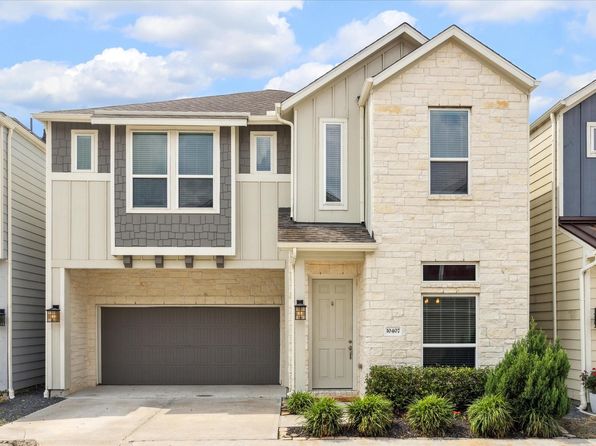 10407 Quiet Courtyard Rd, Houston, TX 77043