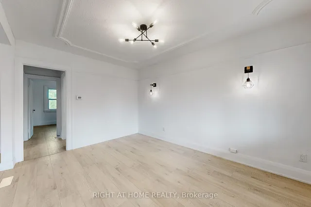 Additional image 10 of 57 Chamberlain Ave