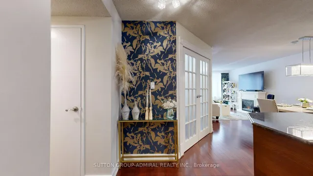 Additional image 5 of 633 Bay St Unit 201