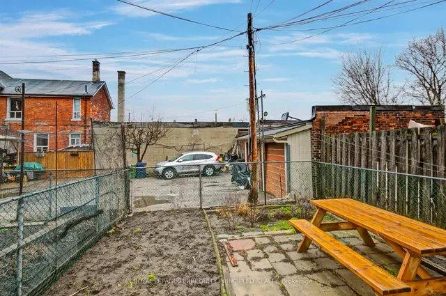 Additional image 38 of 106 Laughton Ave