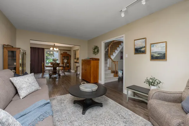 Additional image 9 of 7 Deerwood Cres