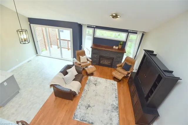 Additional image 23 of 31 Blasdell Crt