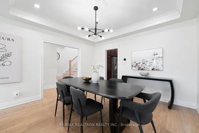 Additional image 9 of 24 Model Ave