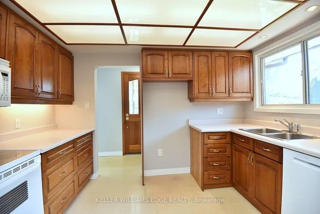 Additional image 18 of 24 Burrwood Dr