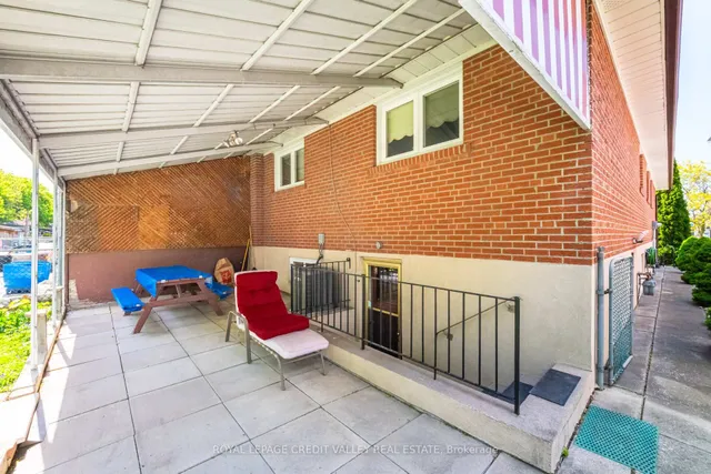 Additional image 46 of 55 Shoreham Dr