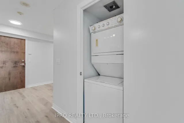 Additional image 30 of 16 Yonge St Unit 2007