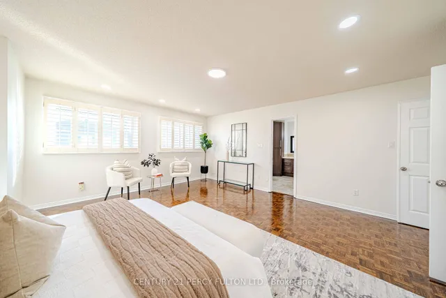 Additional image 19 of 45 Oak Knolls Cres