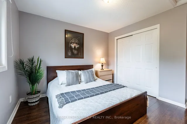 Additional image 29 of 24 Vance Cres