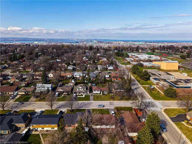 Additional image 33 of 1013 Brucedale Ave