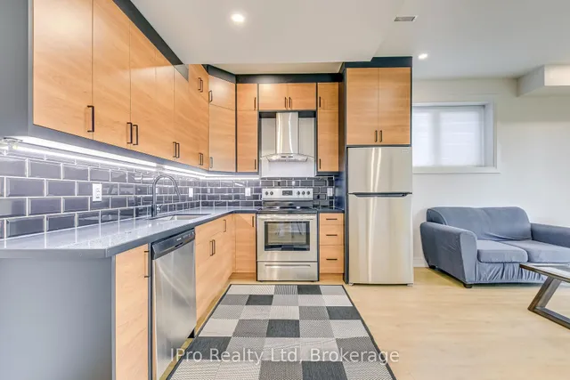 Additional image 40 of 1472 Varelas Passage