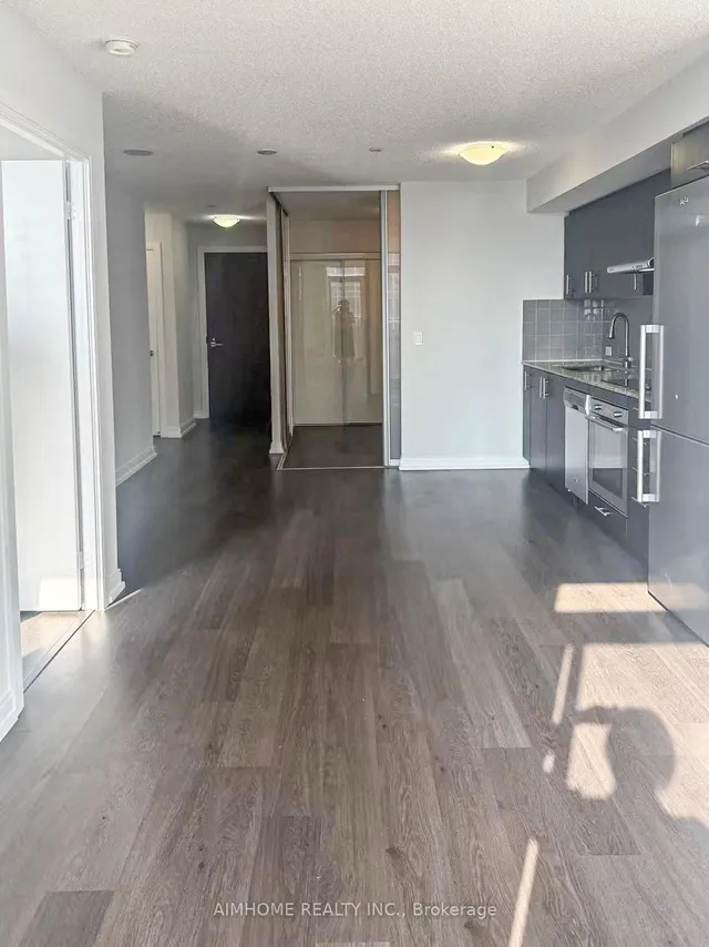 Additional image 6 of 255 Village Green Sq Unit 2004