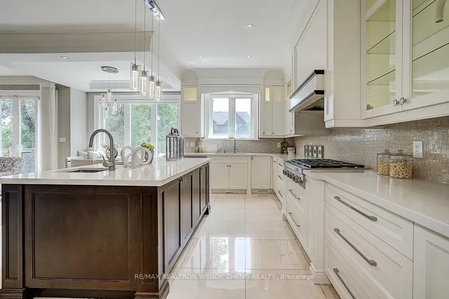 Additional image 16 of 93 Parkview Ave