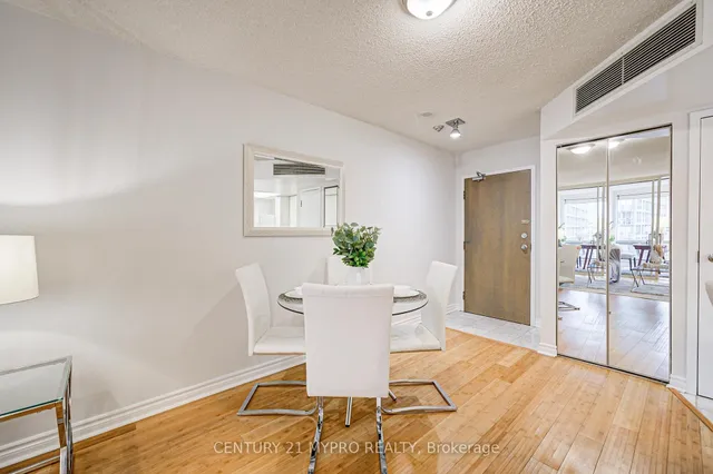 Additional image 18 of 1001 Bay St Unit 1506