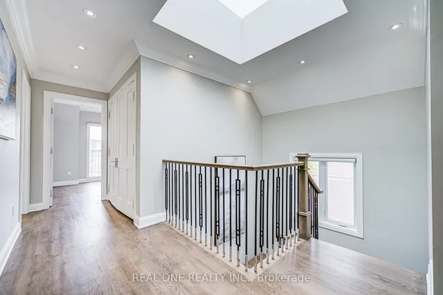 Additional image 21 of 158 Waterloo Ave