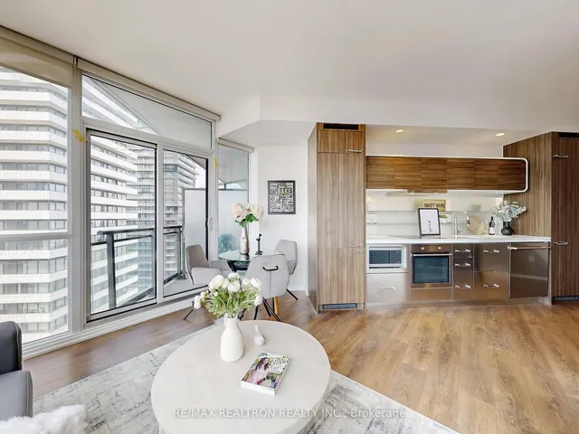 Additional image 10 of 45 Charles St Unit 3907