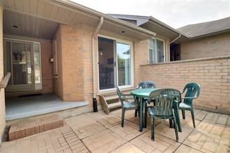 Additional image 3 of 861 Shelborne