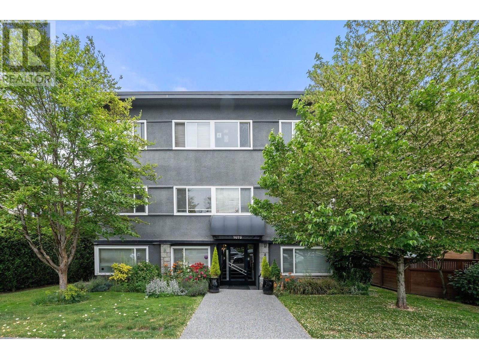 201 1075 W 13 AVENUE|Vancouver, British Columbia V6H1N1