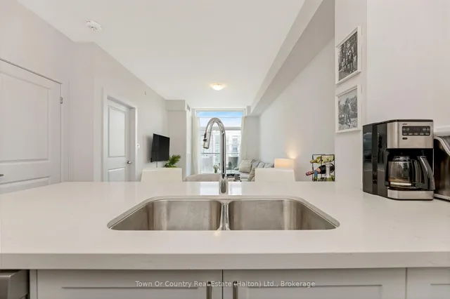 Additional image 11 of 450 Dundas St Unit 1106