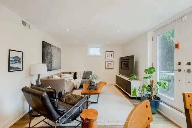 Additional image 14 of 90 Birchmount Rd