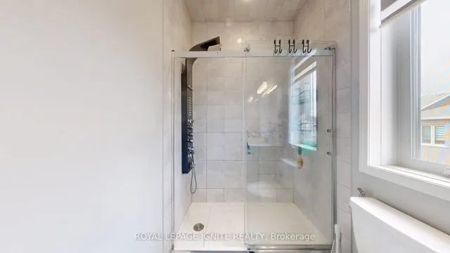 Additional image 19 of 546 Kennedy Circ