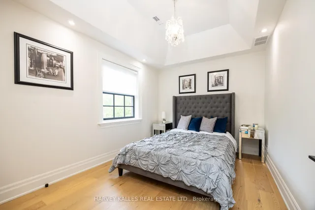 Additional image 34 of 84 Kimbark Blvd