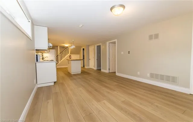 Additional image 24 of 371 Meadowbrook Dr