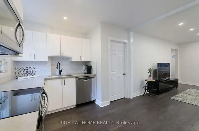 Additional image 14 of 48 Van Stassen Blvd