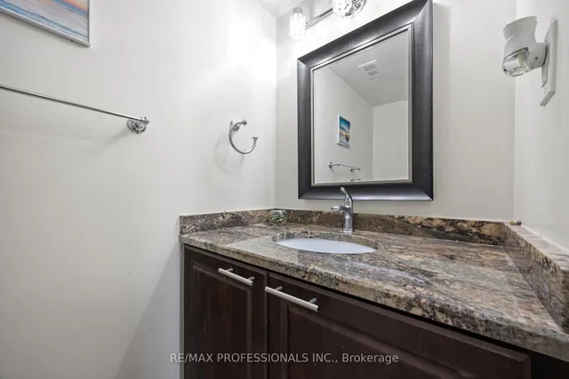 Additional image 25 of 714 The West Mall Unit 1810