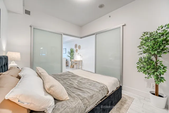 Additional image 25 of 39 Sherbourne St Unit 1201