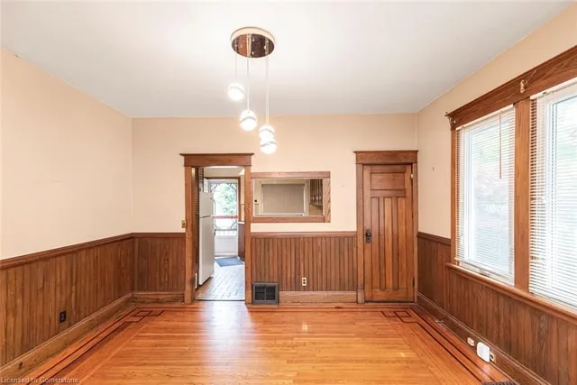 Additional image 11 of 11 Grafton Ave