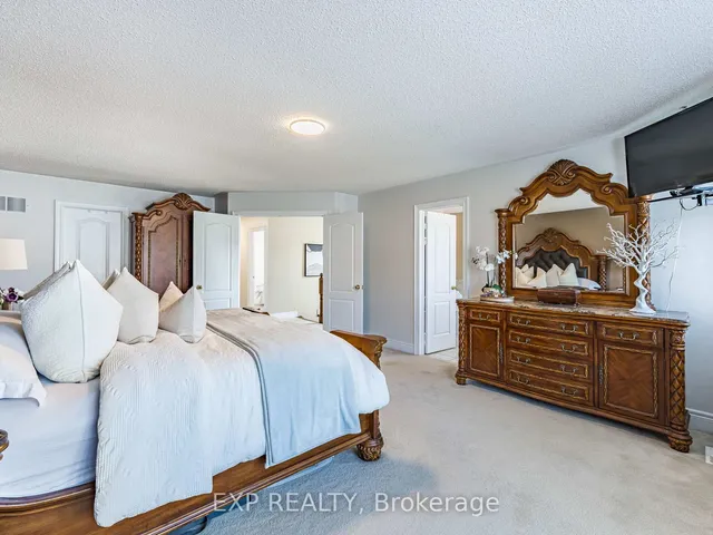 Additional image 19 of 1082 Knotty Pine Grve
