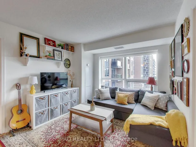 60 Heintzman St Unit 640