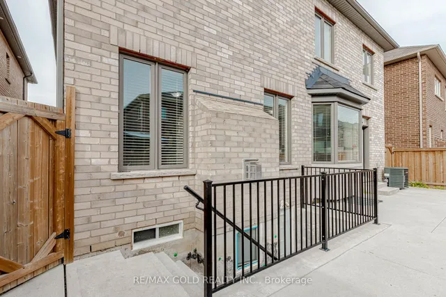 Additional image 41 of 29 Ezra Cres
