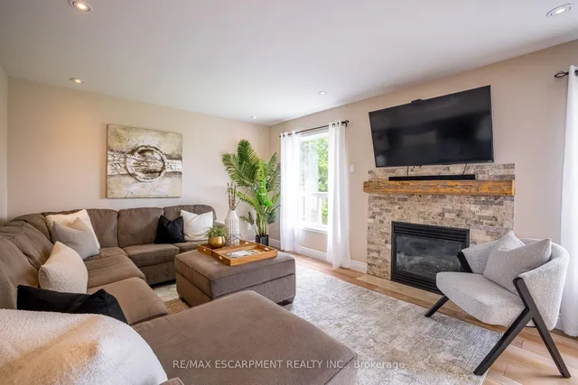 Additional image 9 of 70 ANDERSON Crt