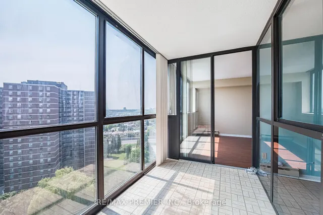 Additional image 18 of 40 Richview Rd Unit 1606