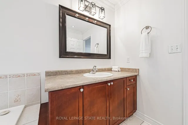 Additional image 28 of 19 Gwyn Crt