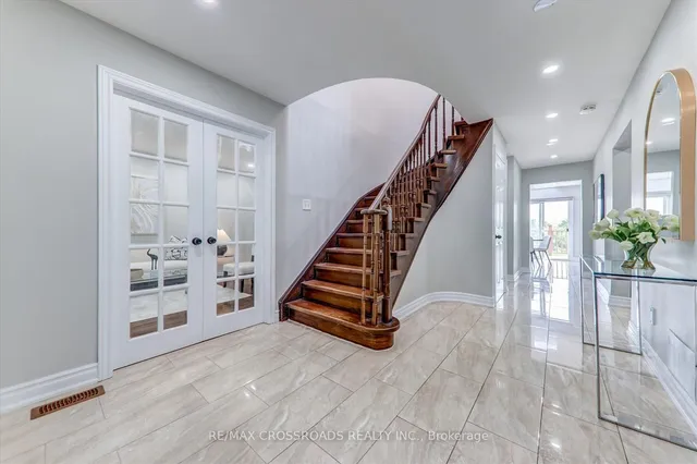 Additional image 11 of 75 Wandering Tr