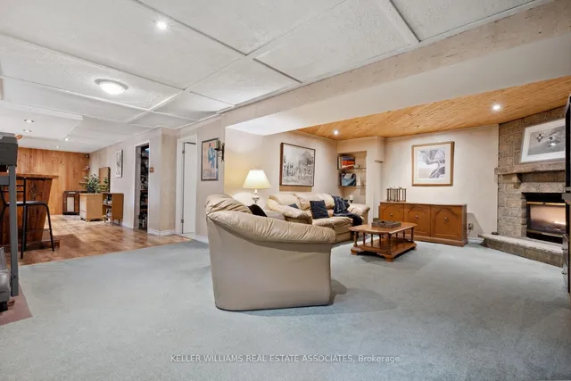 Additional image 19 of 1330 Langdale Cres