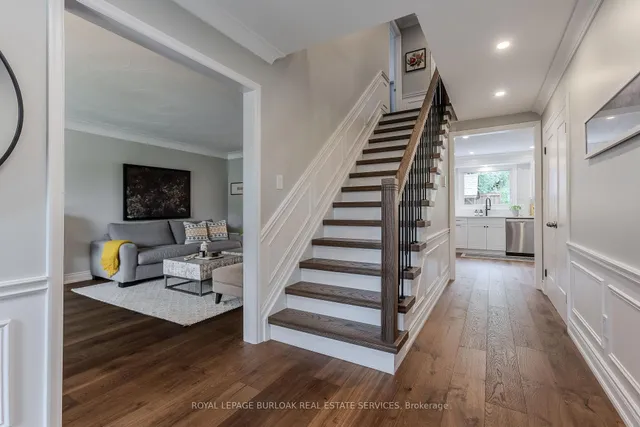 Additional image 8 of 6 Carl Cres