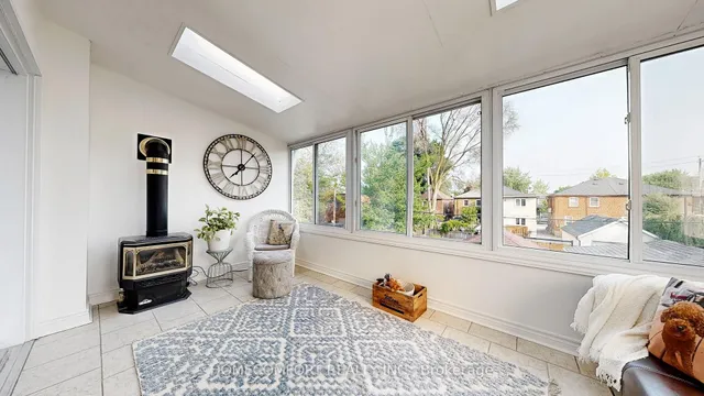 Additional image 32 of 253 Fulton Ave