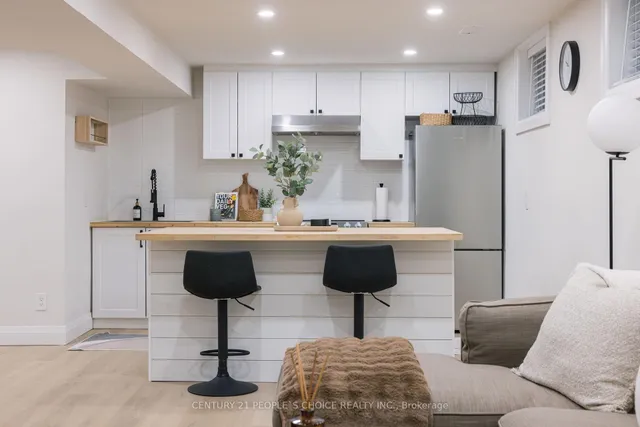 Additional image 34 of 7 Carl Cres