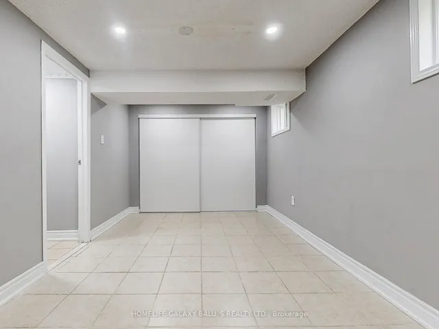 Additional image 37 of 76 Lowry Sq