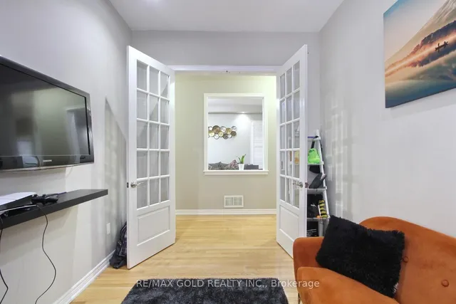 Additional image 12 of 14 Lisson Cres