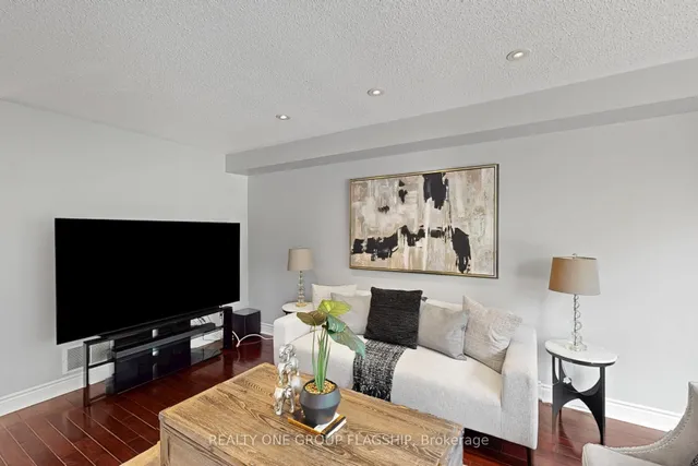 Additional image 14 of 42 Monaco Crt