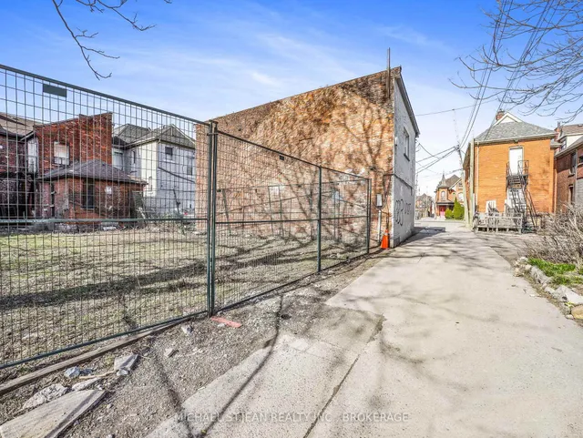 Additional image 38 of 14 Victoria Ave