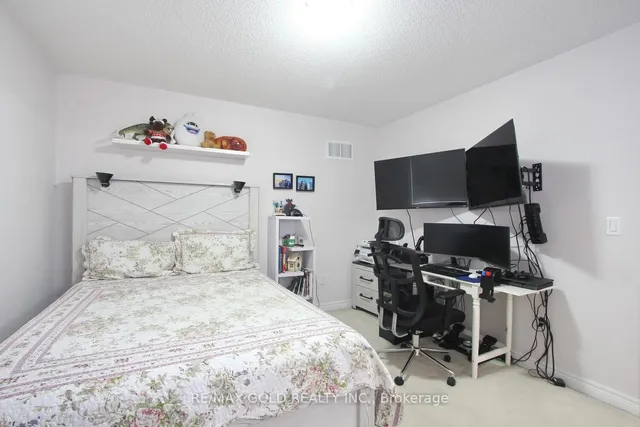 Additional image 33 of 14 Lisson Cres