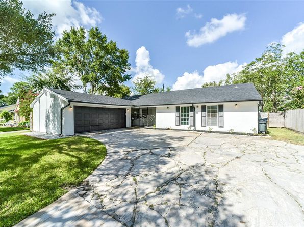 8102 Hillcroft St, Houston, TX 77081