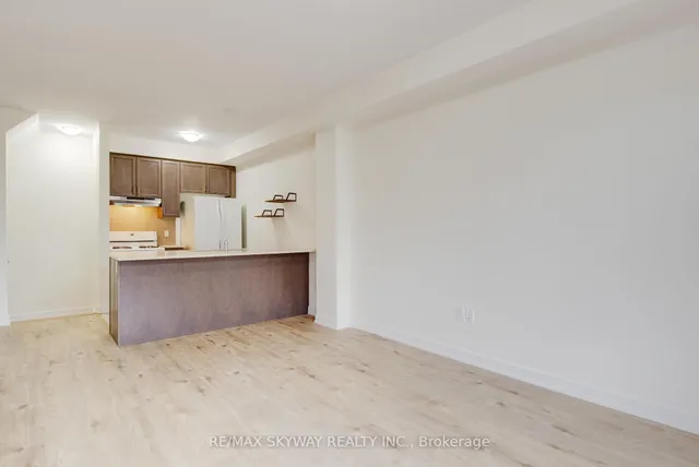 Additional image 12 of 590 North Service Rd Unit 80